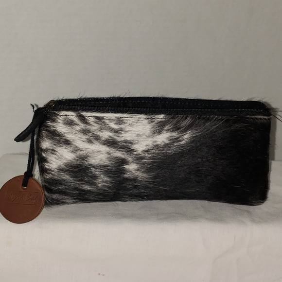 Unique and Gorgeous Silky Slayer Leather and Hair On Pouch by Myra Bags - Picture 1 of 7